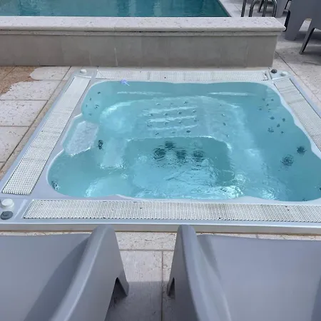 Dimora Del Torchio Piscina Panoramica E Jacuzzi Appartement *